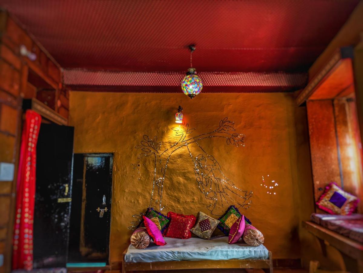 Mud Mirror Guesthouse Jaisalmer Eksteriør bilde