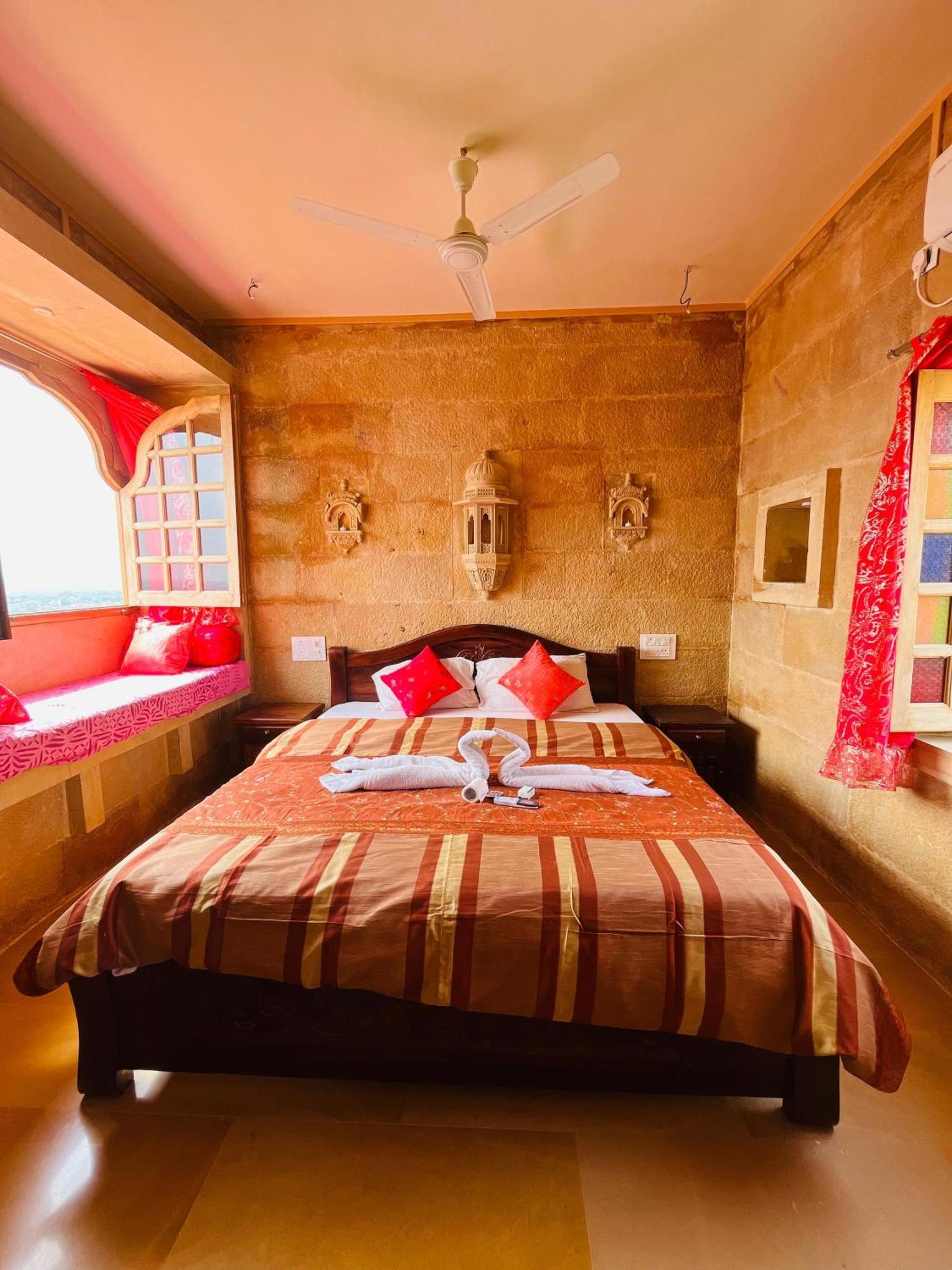 Mud Mirror Guesthouse Jaisalmer Eksteriør bilde