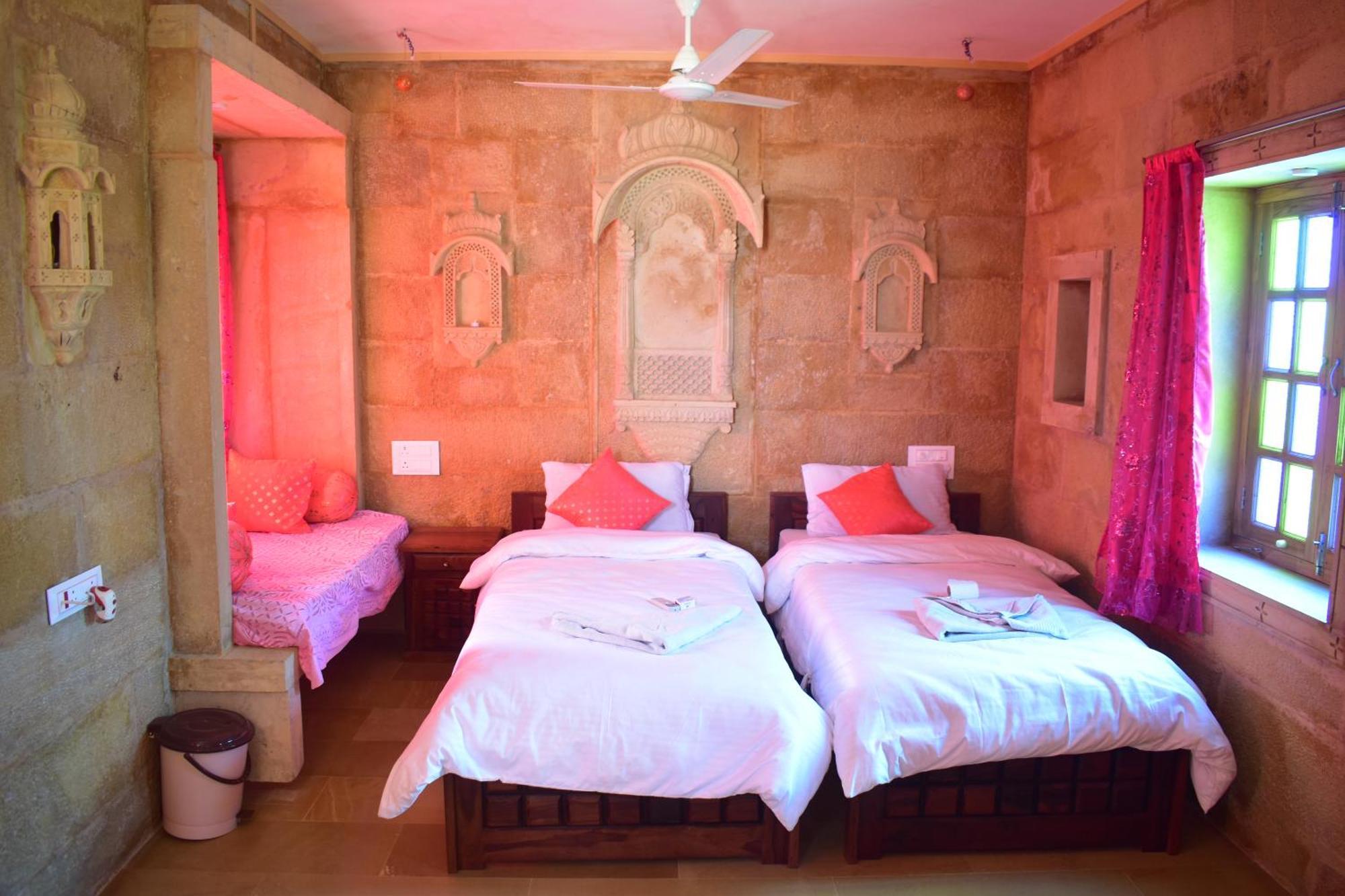 Mud Mirror Guesthouse Jaisalmer Eksteriør bilde