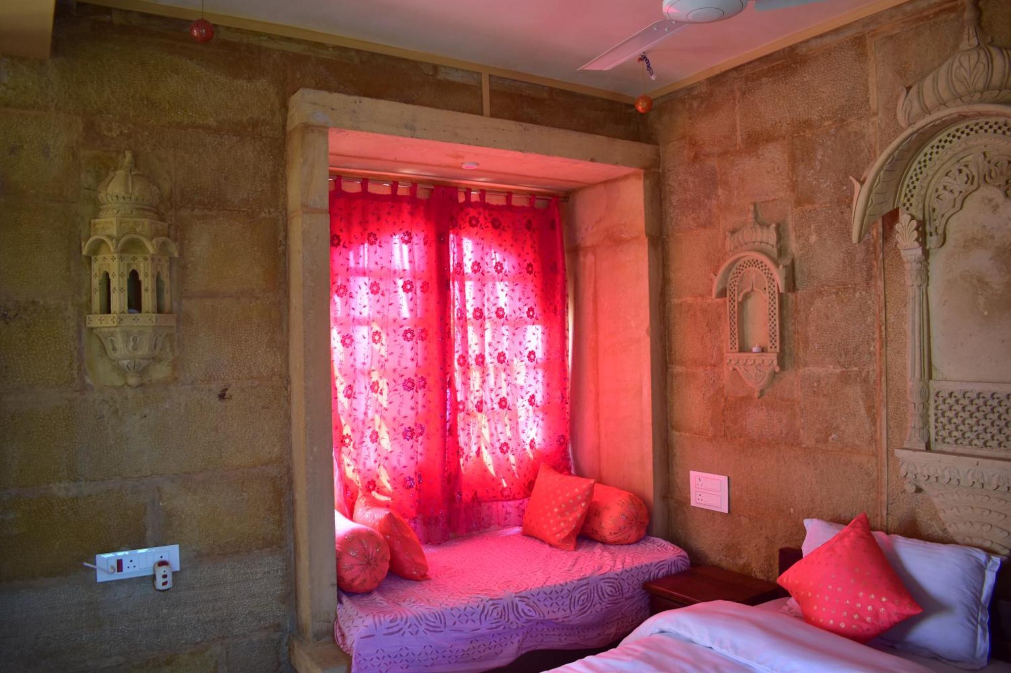 Mud Mirror Guesthouse Jaisalmer Eksteriør bilde