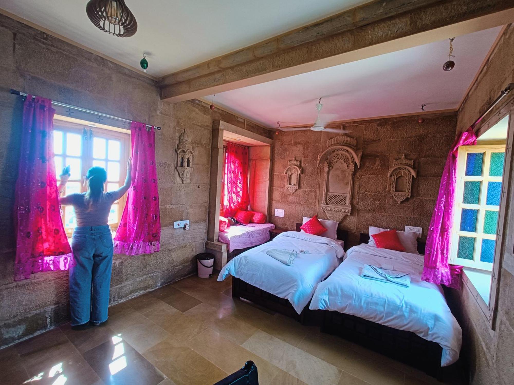 Mud Mirror Guesthouse Jaisalmer Eksteriør bilde